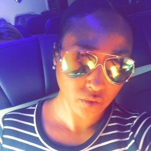 Meet your Posher, Carla